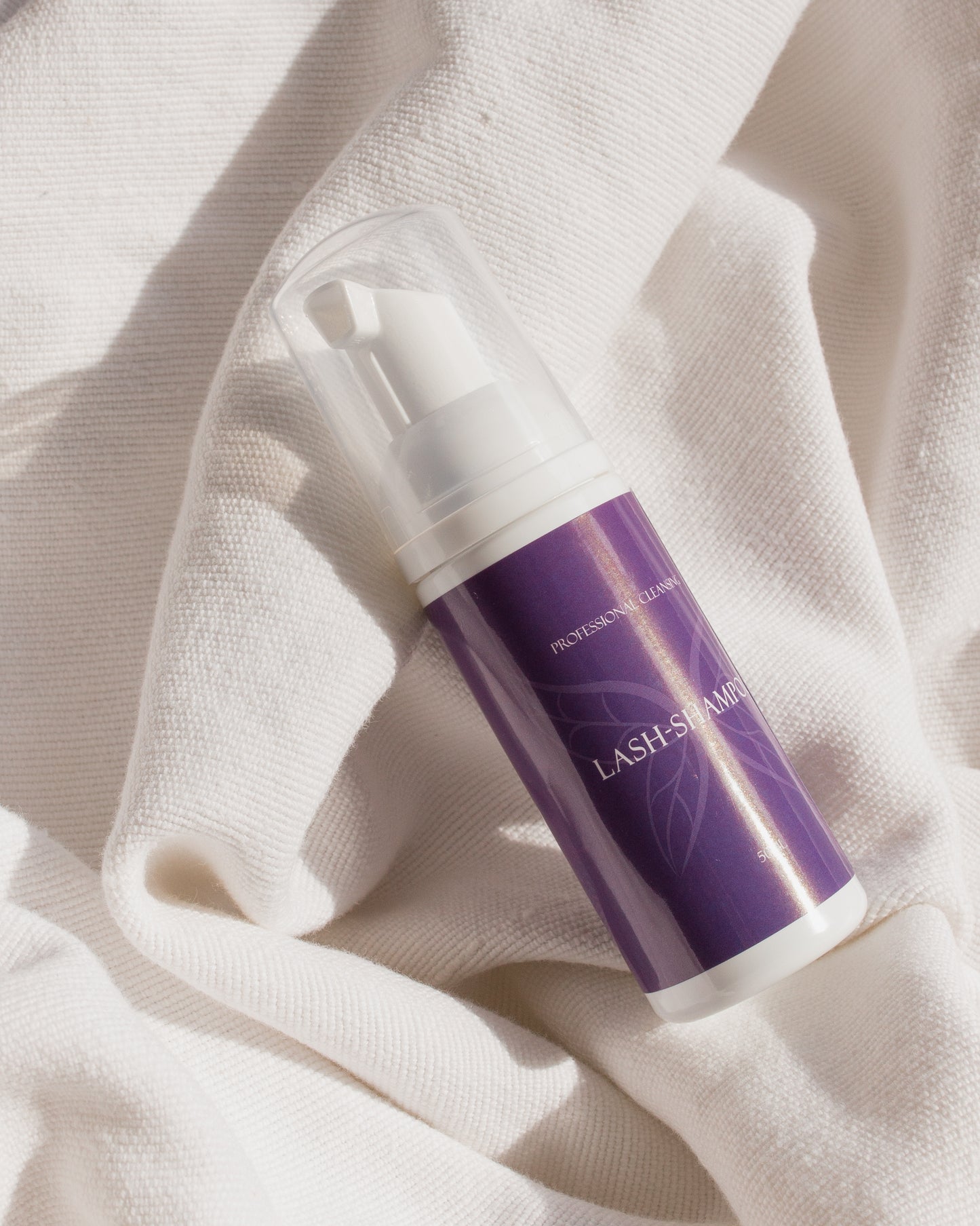 Lash shampoo