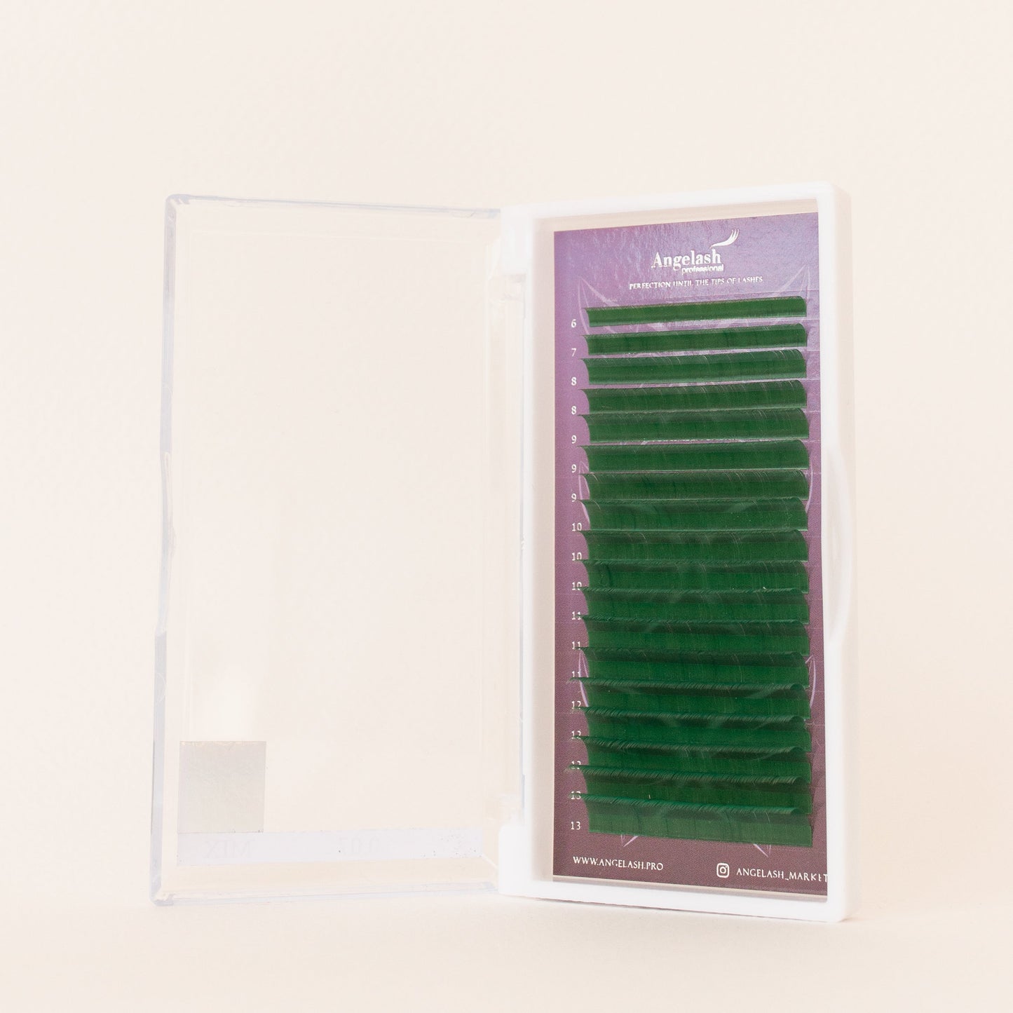 Green_colored_lash_extensions_in_open_clear_box