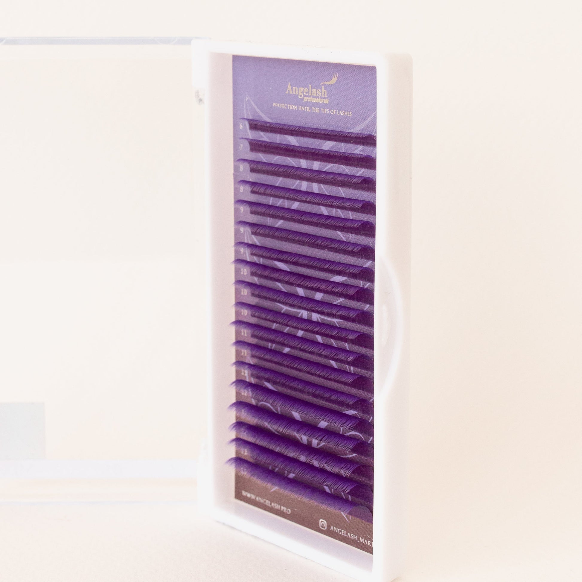 Angelash_purple_colored_eyelash_extensions_in_tray